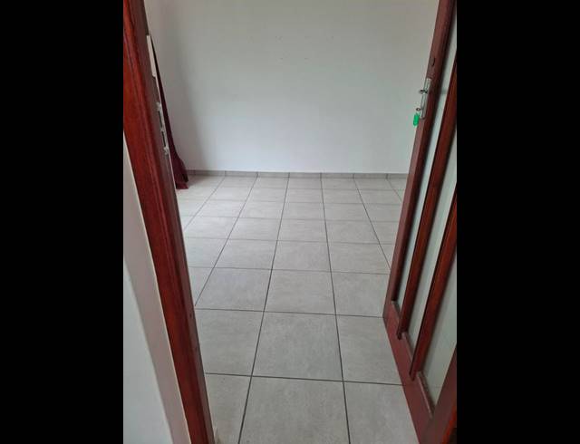 5 BEDROOM PROPERTY TO RENT IN DWARSKERSBOS